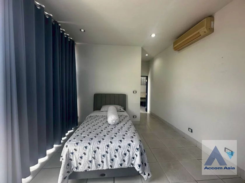 39  5 br House for rent and sale in Pattanakarn ,Bangkok BTS On Nut at Panya Pattanakarn Village AA46509