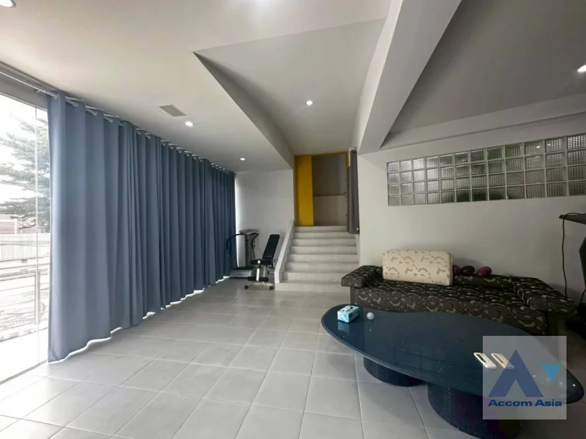36  5 br House for rent and sale in Pattanakarn ,Bangkok BTS On Nut at Panya Pattanakarn Village AA46509