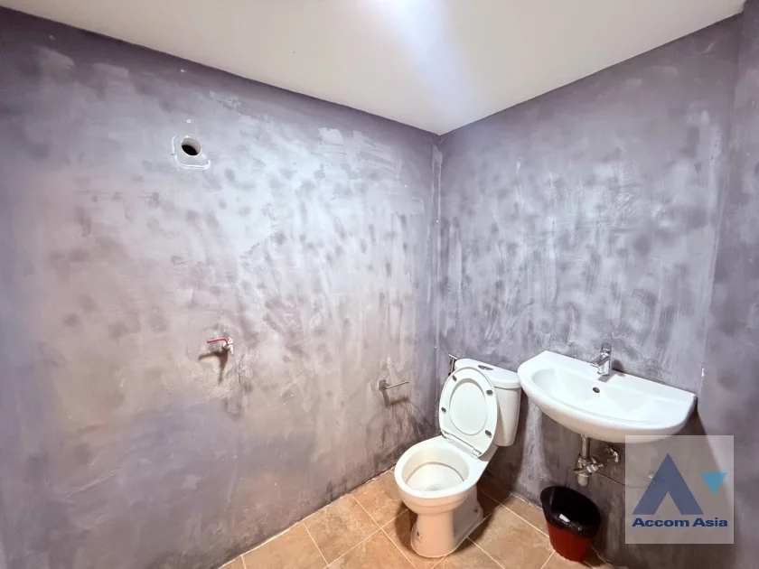 31  3 br Townhouse For Rent in Sukhumvit ,Bangkok BTS Ekkamai AA46514