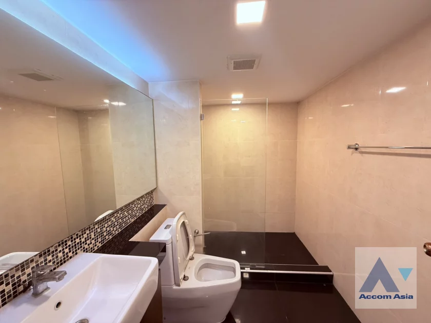 25  3 br Townhouse For Rent in Sukhumvit ,Bangkok BTS Ekkamai AA46514