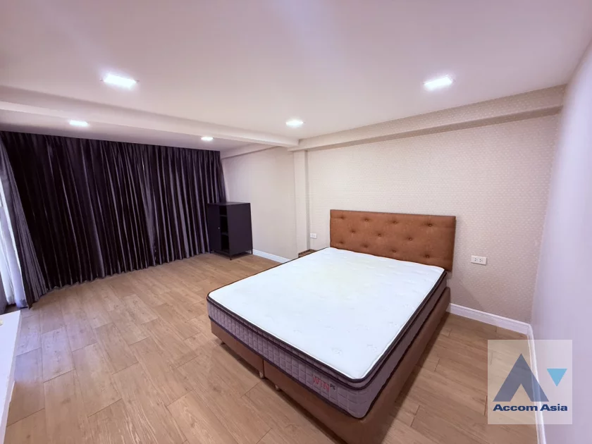 18  3 br Townhouse For Rent in Sukhumvit ,Bangkok BTS Ekkamai AA46514