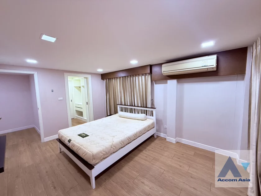 21  3 br Townhouse For Rent in Sukhumvit ,Bangkok BTS Ekkamai AA46514