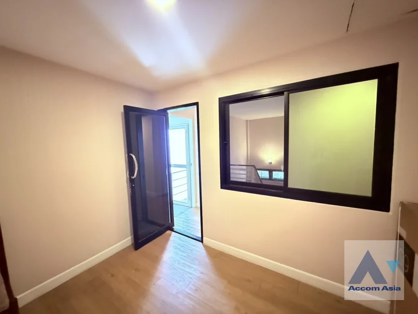 9  3 br Townhouse For Rent in Sukhumvit ,Bangkok BTS Ekkamai AA46514