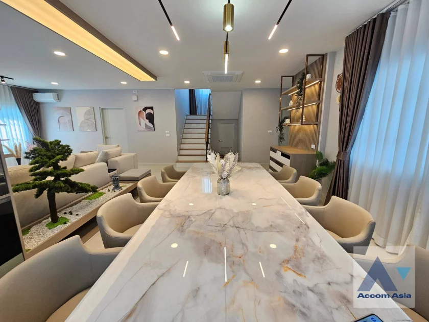 4  4 br House for rent and sale in Samutprakan ,Samutprakan  at Centro Bangna AA46519