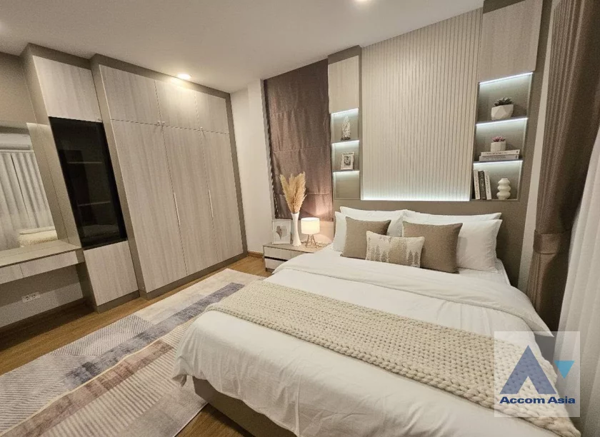 10  4 br House for rent and sale in Samutprakan ,Samutprakan  at Centro Bangna AA46519