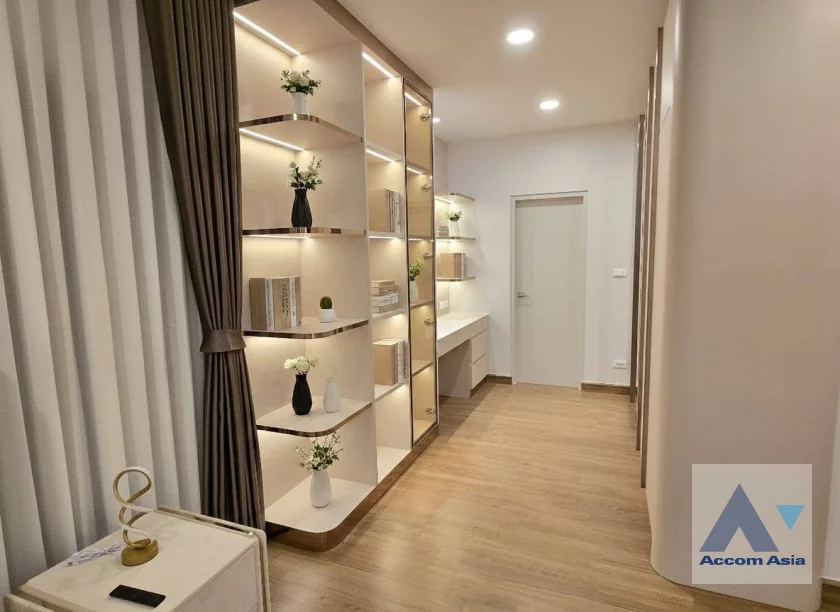 16  4 br House for rent and sale in Samutprakan ,Samutprakan  at Centro Bangna AA46519