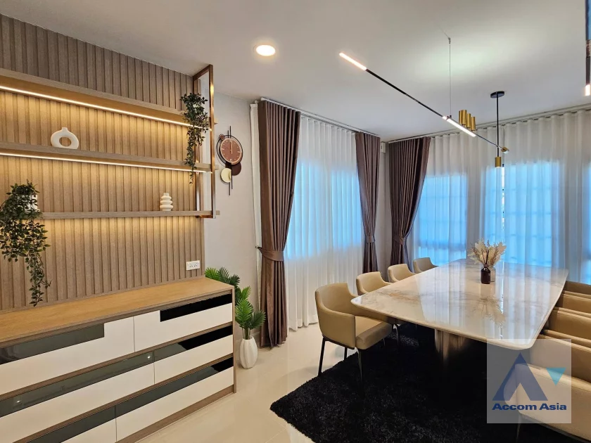 7  4 br House for rent and sale in Samutprakan ,Samutprakan  at Centro Bangna AA46519