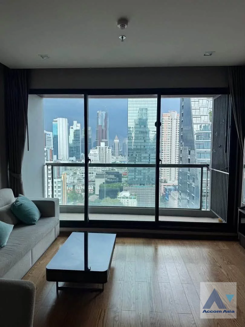 unit 1 Bedroom  Condominium For Rent in Silom, Bangkok  near BTS Chong Nonsi (AA46529)