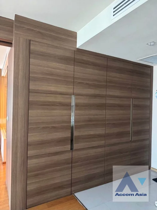 8  1 br Condominium For Rent in Silom ,Bangkok BTS Chong Nonsi at The Address Sathorn AA46529