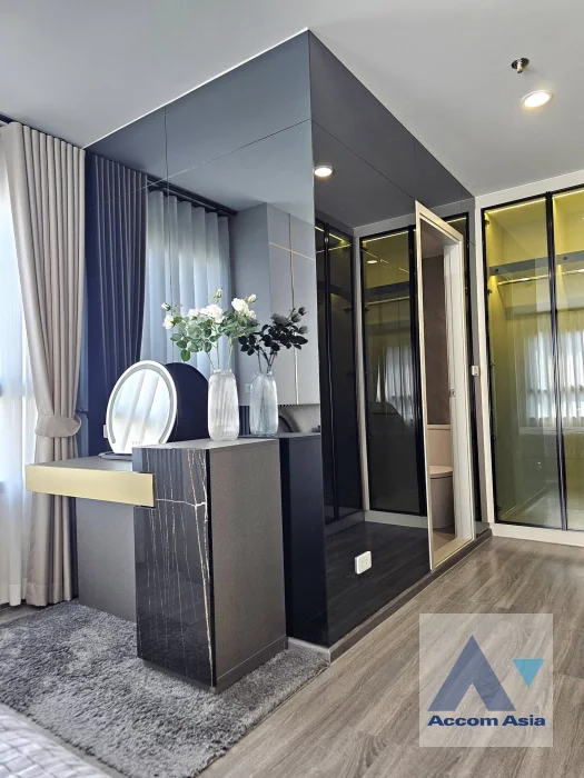 7  2 br Condominium For Sale in Silom ,Bangkok MRT Sam Yan at Ideo Chula-Silom AA46535