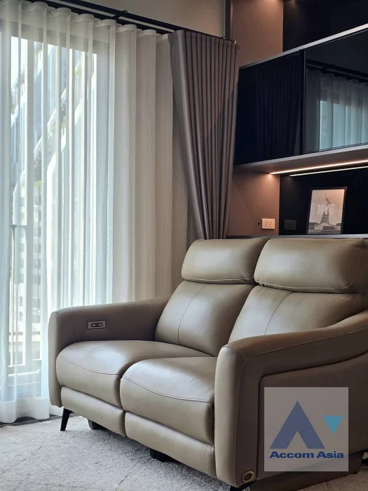 6  2 br Condominium For Sale in Silom ,Bangkok MRT Sam Yan at Ideo Chula-Silom AA46535