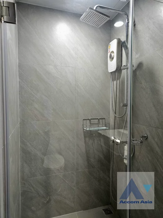 14  2 br Condominium For Sale in Silom ,Bangkok MRT Sam Yan at Ideo Chula-Silom AA46535