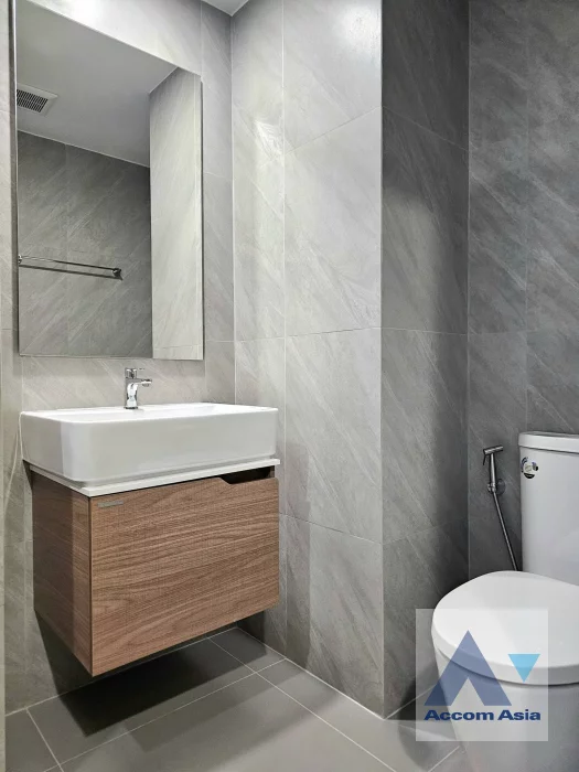 15  2 br Condominium For Sale in Silom ,Bangkok MRT Sam Yan at Ideo Chula-Silom AA46535