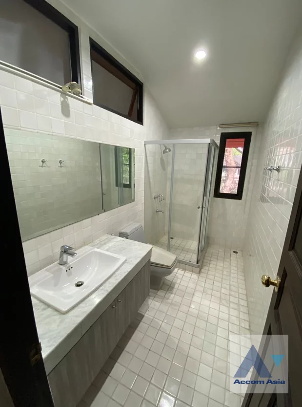 11  4 br House For Rent in New Phetchaburi ,Bangkok MRT Phetchaburi AA46538