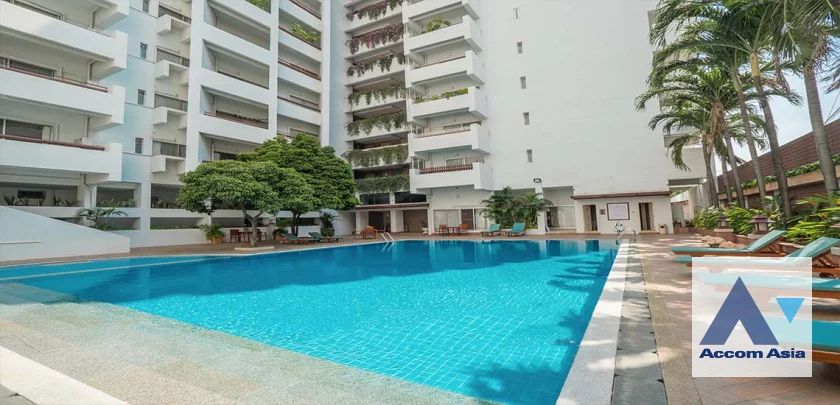  Cozy and Convenient Apartment Near Garden Intl Apartment  3 Bedroom for Rent MRT Lumphini in Sathorn Bangkok