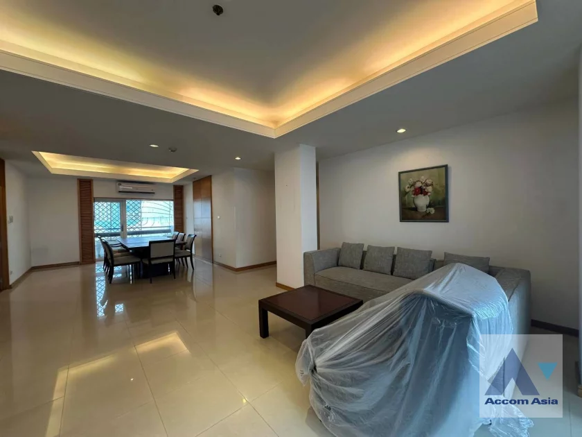  2  3 br Apartment For Rent in Sathorn ,Bangkok MRT Lumphini at Cozy and Convenient Apartment Near Garden Intl AA46540