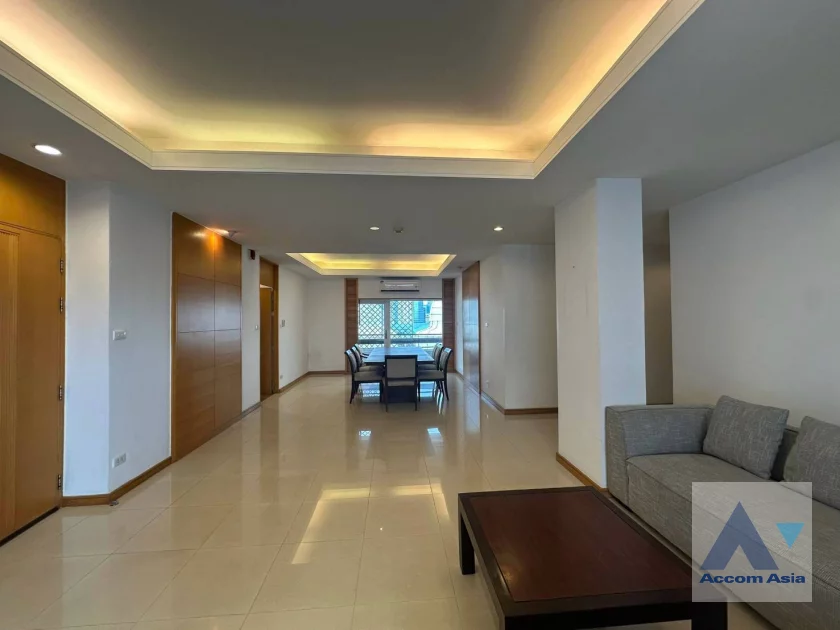  1  3 br Apartment For Rent in Sathorn ,Bangkok MRT Lumphini at Cozy and Convenient Apartment Near Garden Intl AA46540