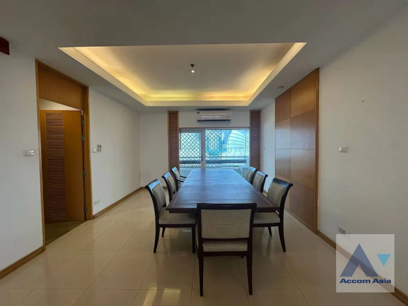 7  3 br Apartment For Rent in Sathorn ,Bangkok MRT Lumphini at Cozy and Convenient Apartment Near Garden Intl AA46540