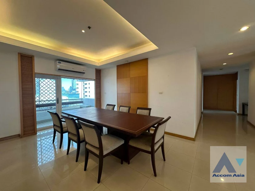 6  3 br Apartment For Rent in Sathorn ,Bangkok MRT Lumphini at Cozy and Convenient Apartment Near Garden Intl AA46540