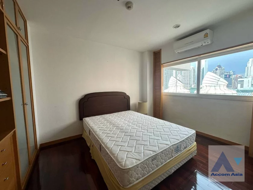 17  3 br Apartment For Rent in Sathorn ,Bangkok MRT Lumphini at Cozy and Convenient Apartment Near Garden Intl AA46540