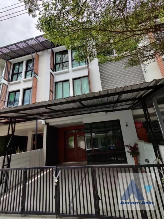  Areeya Mandarina 77 Townhouse  3 Bedroom for Rent BTS On Nut in Pattanakarn Bangkok