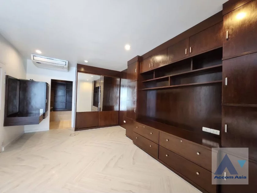 21  3 br Townhouse For Rent in Pattanakarn ,Bangkok BTS On Nut at Areeya Mandarina 77 AA46547