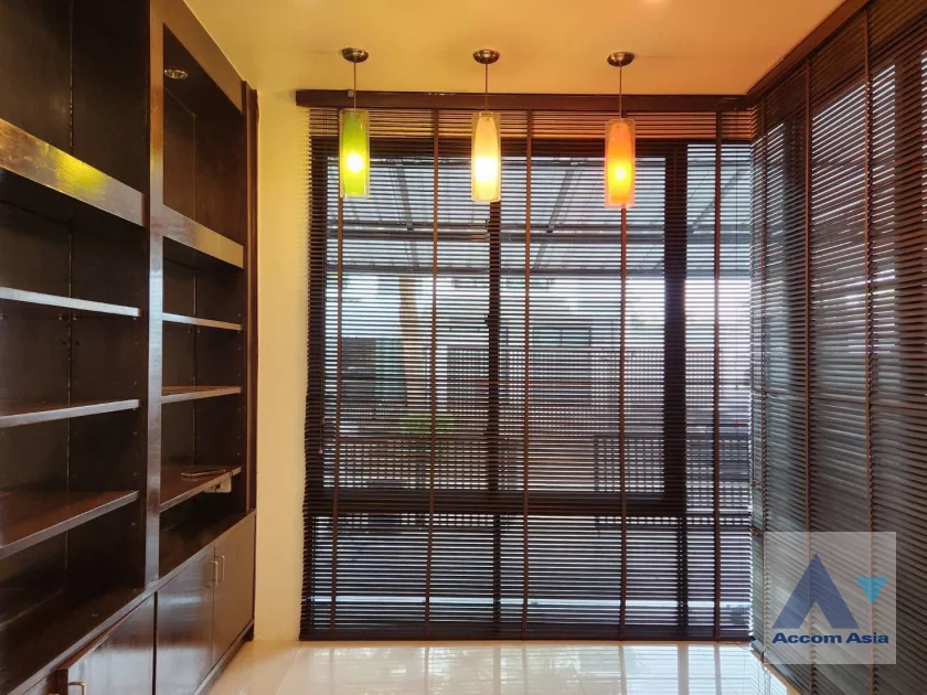 7  3 br Townhouse For Rent in Pattanakarn ,Bangkok BTS On Nut at Areeya Mandarina 77 AA46547