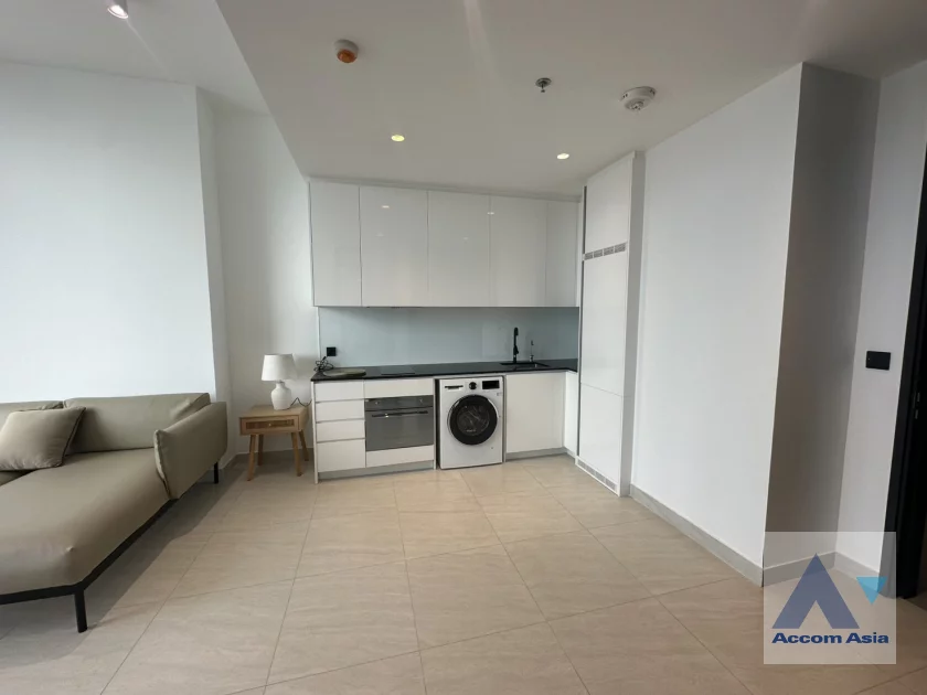 unit 1 Bedroom  Condominium For Rent in Sathorn, Bangkok  near BTS Chong Nonsi (AA46554)