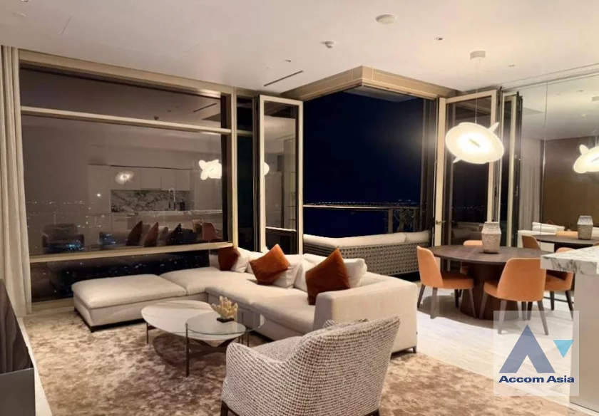  Four Seasons Private Residences Condominium  2 Bedroom for Sale & Rent BTS Saphan Taksin in Sathorn Bangkok