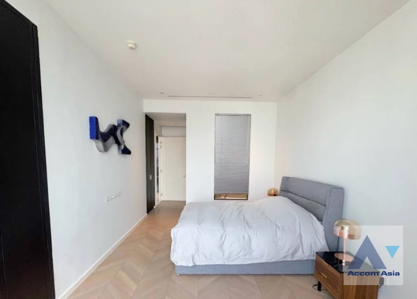 unit 2 Bedrooms  Condominium For Rent in Sathorn, Bangkok  near BTS Saphan Taksin (AA46562)