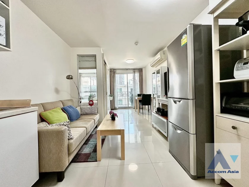 Fully Furnished |  The Clover Condominium  1 Bedroom for Sale & Rent BTS Thong Lo in Sukhumvit Bangkok