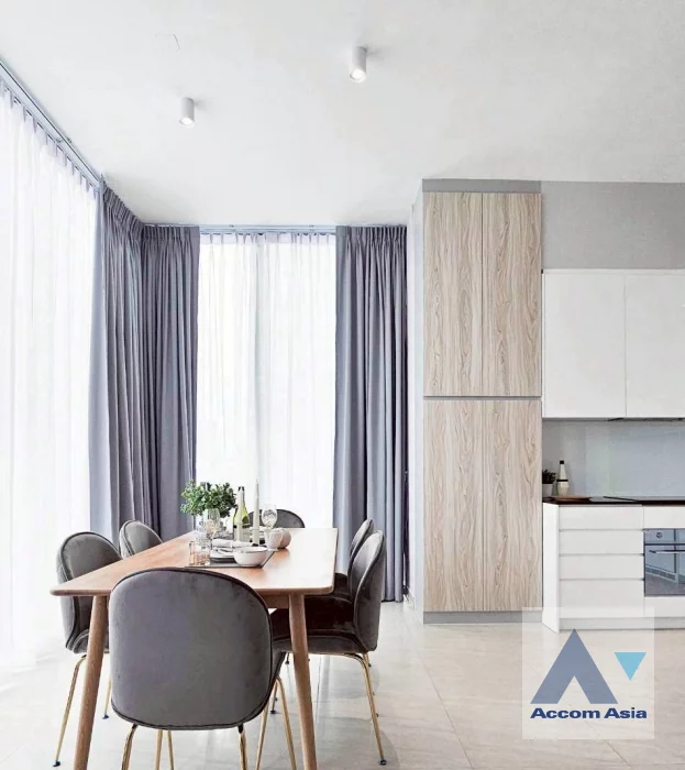 unitPet friendly |  2 Bedrooms  Condominium For Rent & Sale in Sathorn, Bangkok  near BTS Chong Nonsi (AA46567)