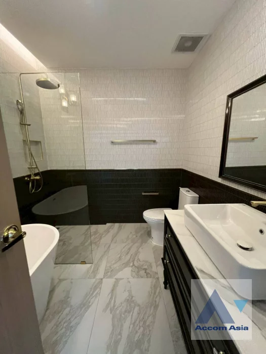 11  3 br Townhouse for rent and sale in Sukhumvit ,Bangkok BTS On Nut at หมู่บ้านพรประดิษฐ์ AA46570