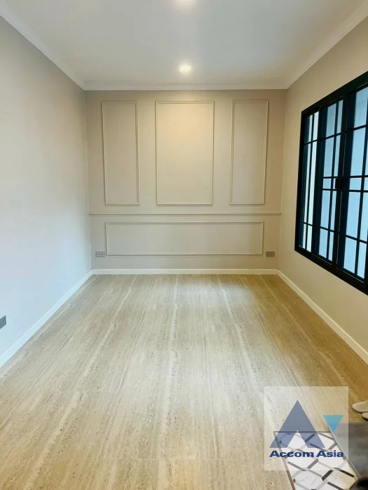 unitNewly renovated |  3 Bedrooms  Townhouse For Rent & Sale in Sukhumvit, Bangkok  near BTS On Nut (AA46570)