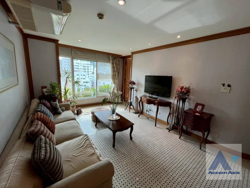  1  7 br Condominium For Sale in Ploenchit ,Bangkok BTS Ploenchit at Navin Court AA46575