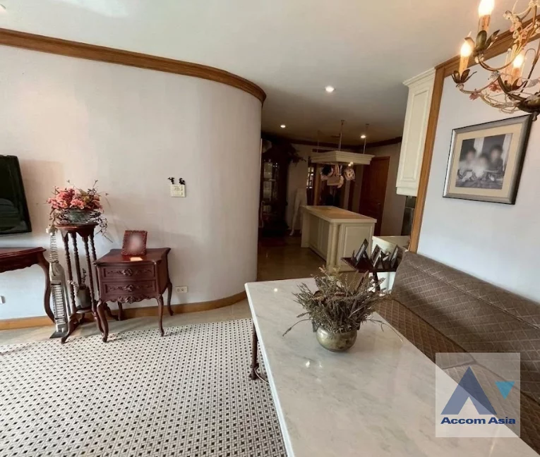  1  7 br Condominium For Sale in Ploenchit ,Bangkok BTS Ploenchit at Navin Court AA46575