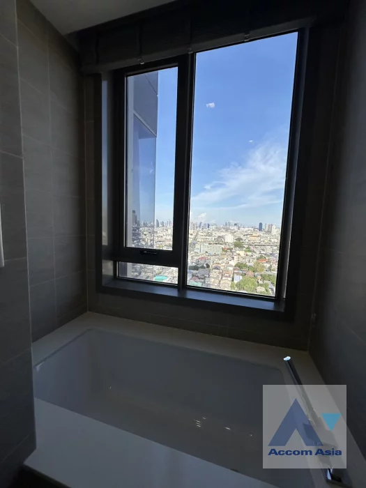 28  3 br Condominium For Rent in Rama 3 ,Bangkok BTS Saphan Taksin at Rhythm Charoenkrung Pavillion AA46581