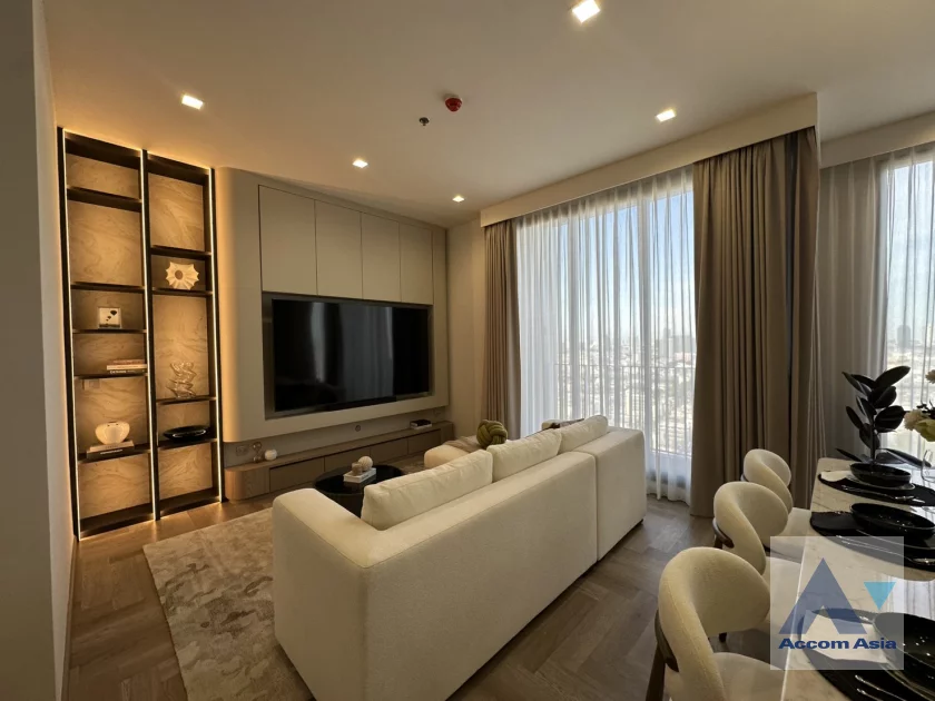 unit 3 Bedrooms  Condominium For Rent in Rama 3, Bangkok  near BTS Saphan Taksin (AA46581)