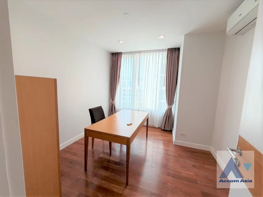 7  3 br Apartment For Rent in Sukhumvit ,Bangkok BTS Phrom Phong at High-Rise Residence , Ideal for Families AA46584