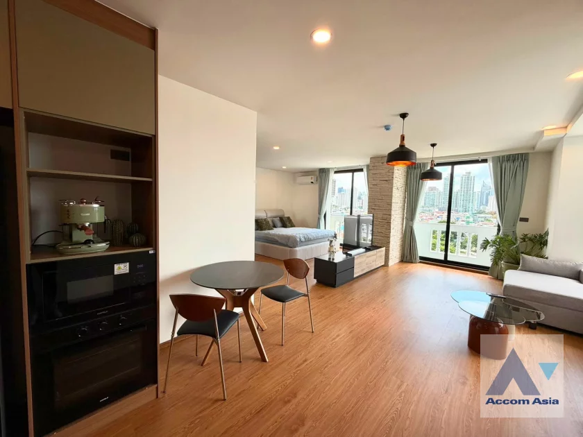 unit 1 Bedroom  Condominium For Sale in Sukhumvit, Bangkok  near BTS Thong Lo (AA46585)