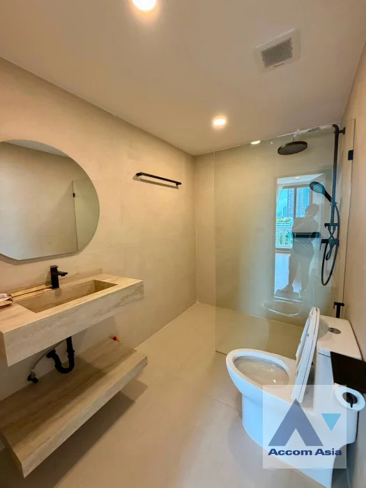 10  1 br Condominium For Sale in Sukhumvit ,Bangkok BTS Thong Lo at JC Tower AA46585