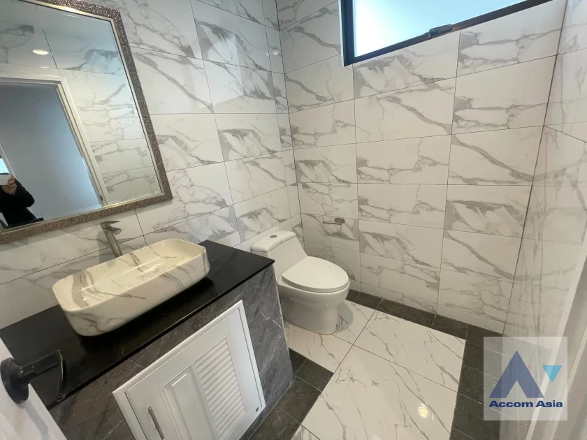 23  3 br Condominium for rent and sale in Sukhumvit ,Bangkok BTS Thong Lo at Karuehart Thongthip AA46592