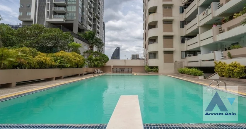  Karuehart Thongthip Condominium  3 Bedroom for Sale & Rent BTS Thong Lo in Sukhumvit Bangkok