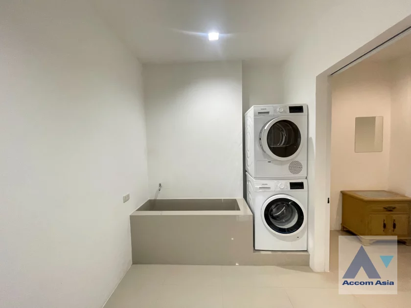 12  4 br Condominium For Rent in Sathorn ,Bangkok MRT Khlong Toei at Suwansawat Condo AA46598