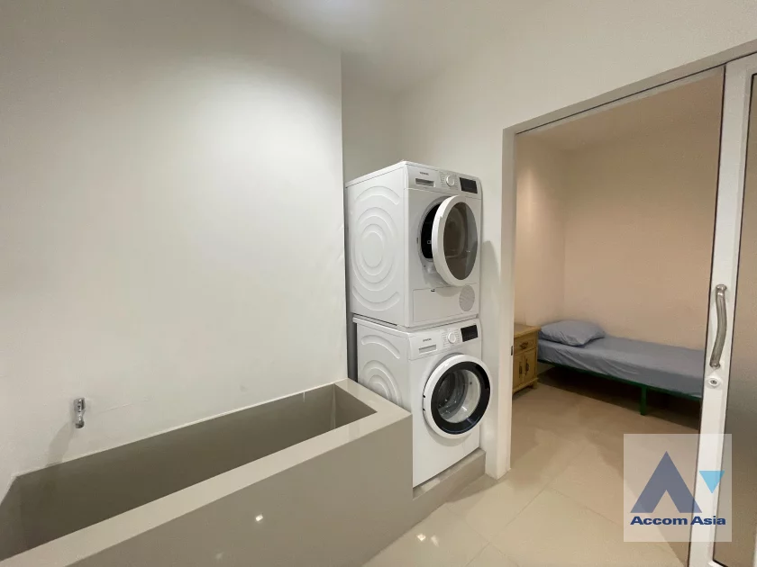 13  4 br Condominium For Rent in Sathorn ,Bangkok MRT Khlong Toei at Suwansawat Condo AA46598