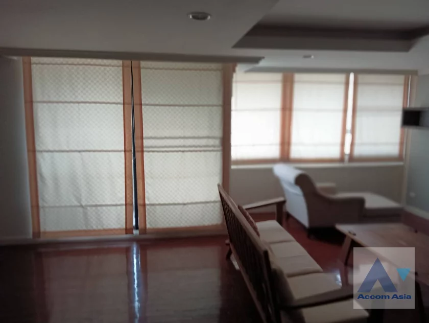unit 3 Bedrooms  Condominium For Sale in Sukhumvit, Bangkok  near BTS Asok - MRT Sukhumvit (AA46599)