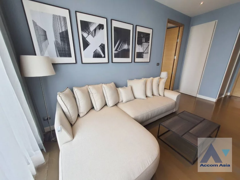 unitFully Furnished |  1 Bedroom  Condominium For Rent in Ploenchit, Bangkok  near BTS Ratchadamri (AA46601)