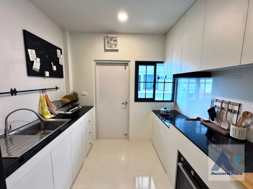 12  4 br House For Rent in Samutprakan ,Samutprakan  at Centro Bangna Phase 2 AA46605