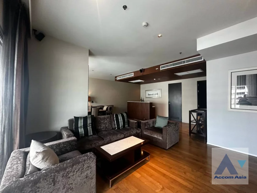 unit 3 Bedrooms  Condominium For Sale in Sukhumvit, Bangkok  near BTS Phrom Phong (AA46606)
