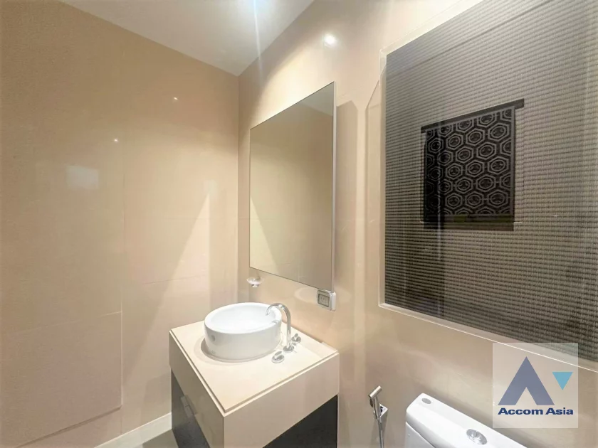 16  3 br Condominium For Sale in Sukhumvit ,Bangkok BTS Phrom Phong at The Madison AA46606